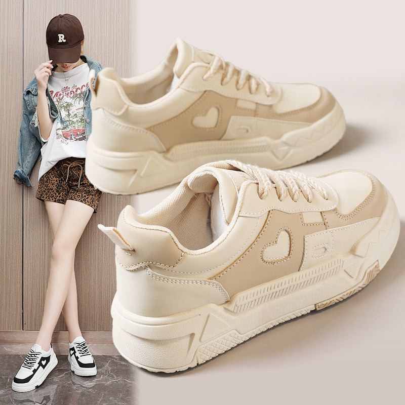Damen modische Sneaker mit herzförmiger Applikation und robustem Sohlendesign R&B