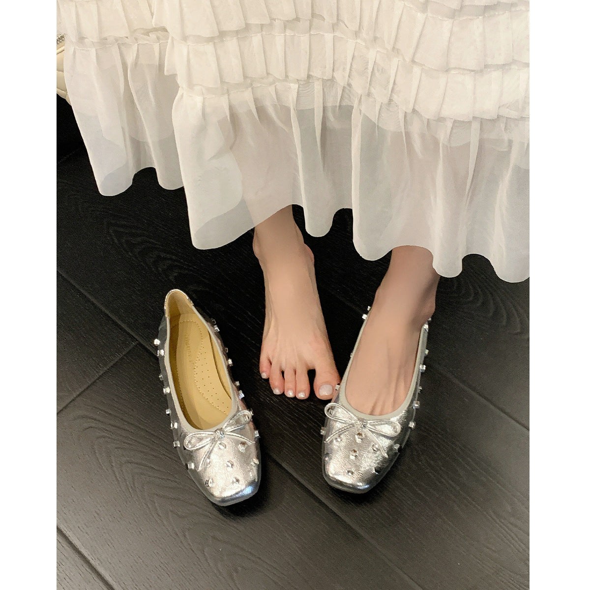 Damen Ballerinas mit schimmerndem Obermaterial und funkelnden Strassverzierungen