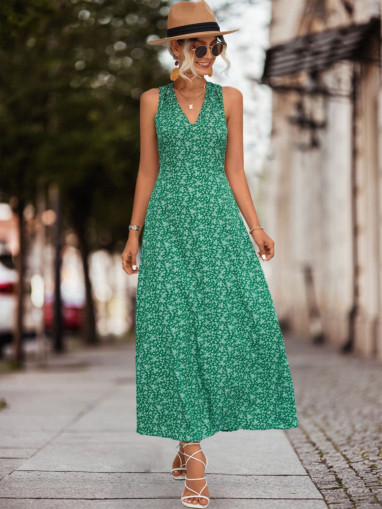 Damen Maxikleid mit floralem V-Ausschnitt und schwingendem Rock R&B