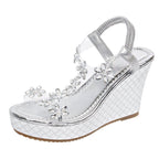 Damen Wedge-Sandalen mit floralen Akzenten und transparentem Riemendesign R&B