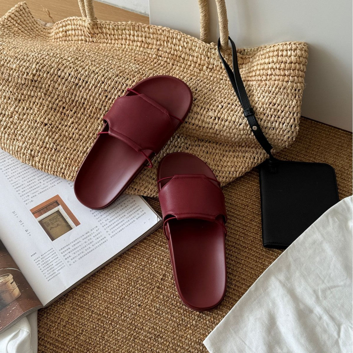 Damen Komfortable Zehentrenner-Sandalen im minimalistischen Design mit doppeltem Riemen