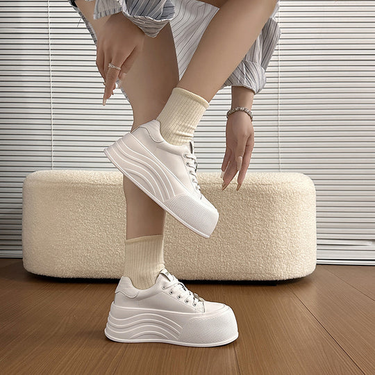 Damen Sneakers mit hoher Plateausohle und innovativem Design R&B