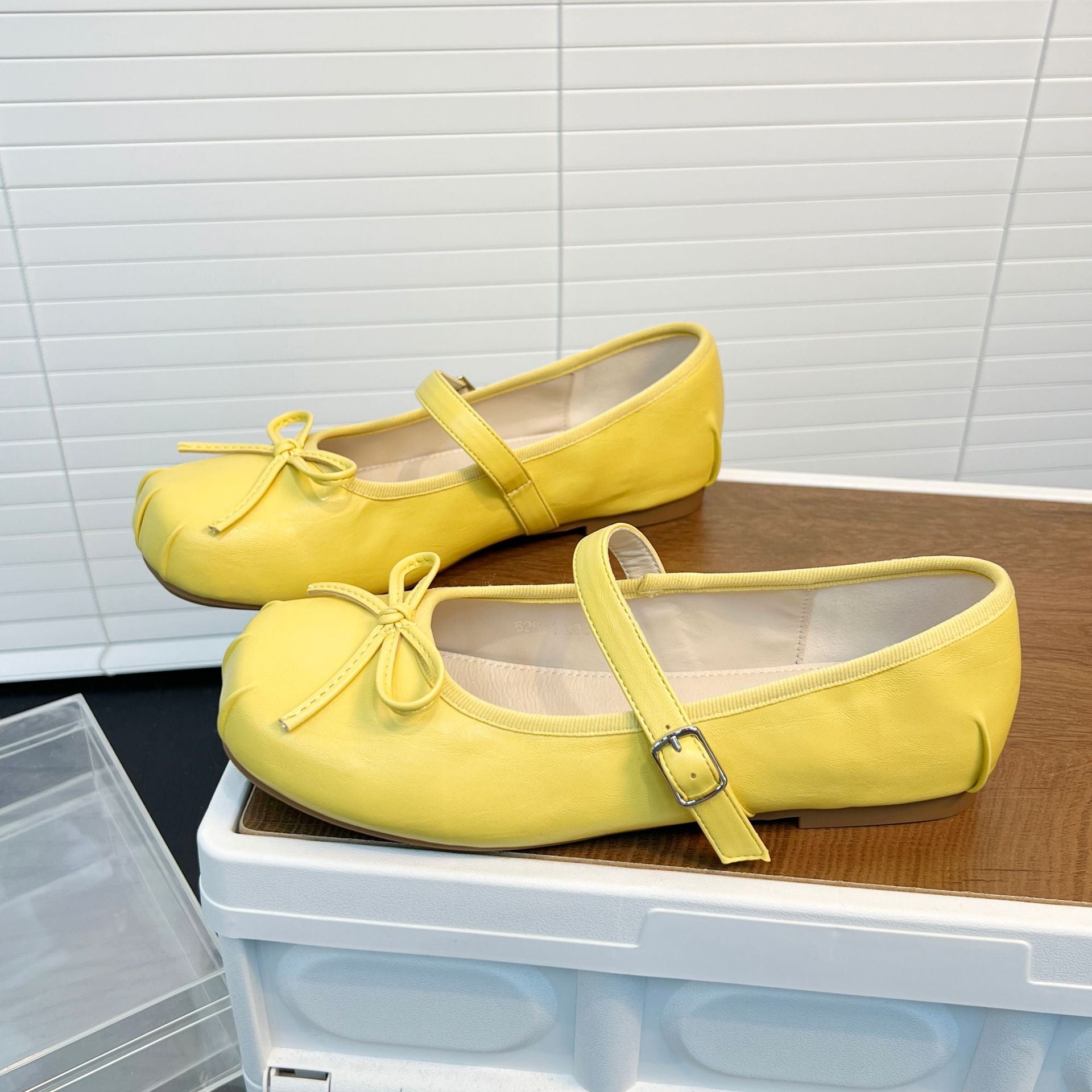 Damen Elegante Ballerinas mit süßem Schleifenakzent und praktischem Riemen R&B