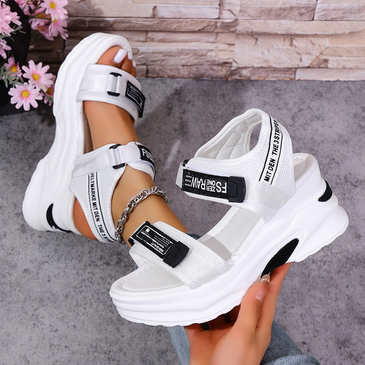 Damen Plateau-Sandalen mit verstellbaren Riemen und modischem Glitzer-Design R&B