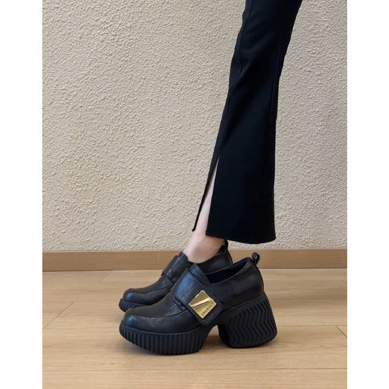 Damen modische Clogs mit stabiler Plattformsohle und edlem Schnallenakzent R&B