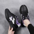 Damen nan modische Plateau-City-Sneaker mit extraweich gepolstertem Fußbett, stoßdämpfender Zwischensohle und sportiver Seitenapplikation R&B