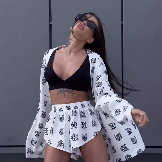 Damen stylishes Set aus leichtem Überwurf und Shorts mit Schriftzug R&B
