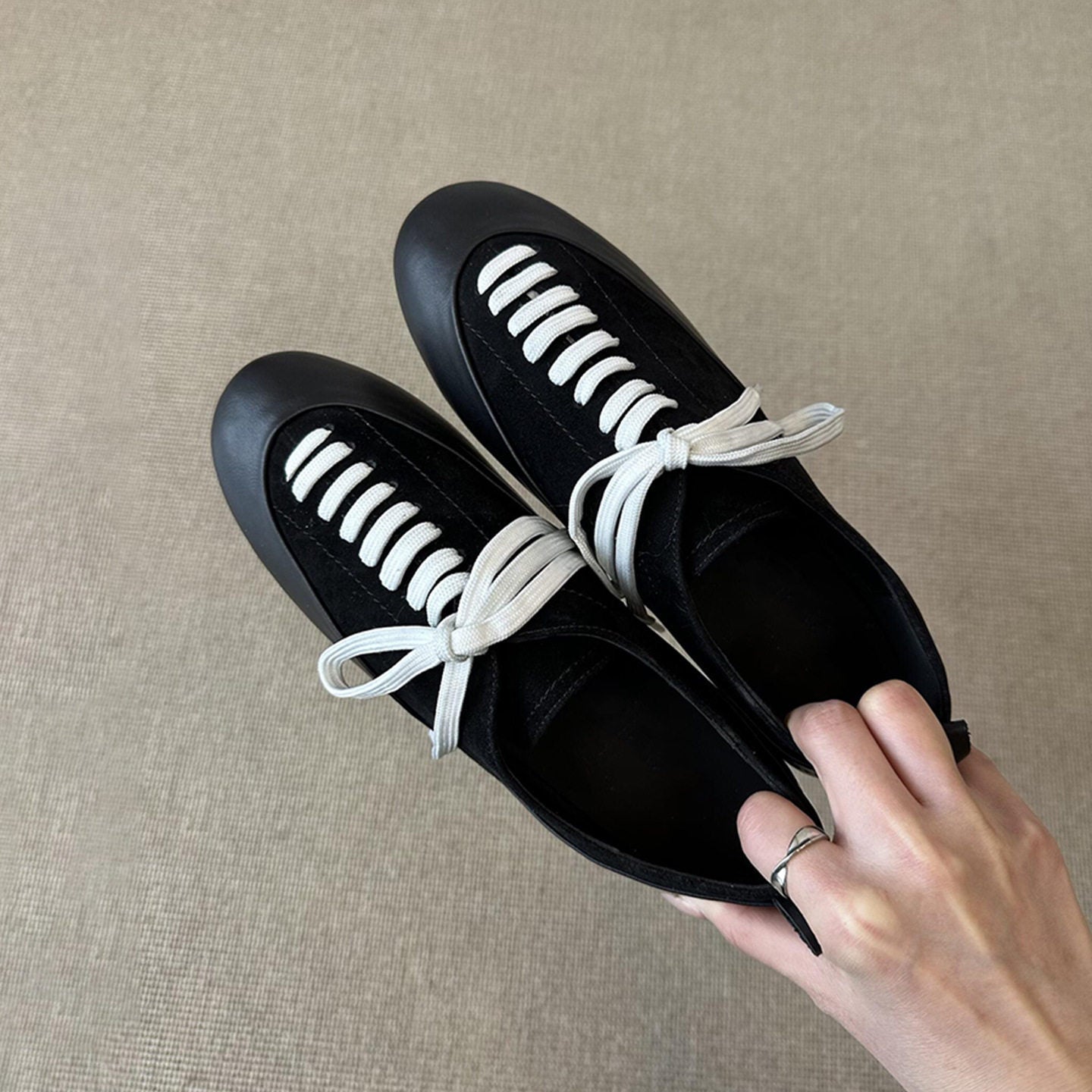 Damen Sneakers mit ergonomischem Design und atmungsaktivem Obermaterial R&B