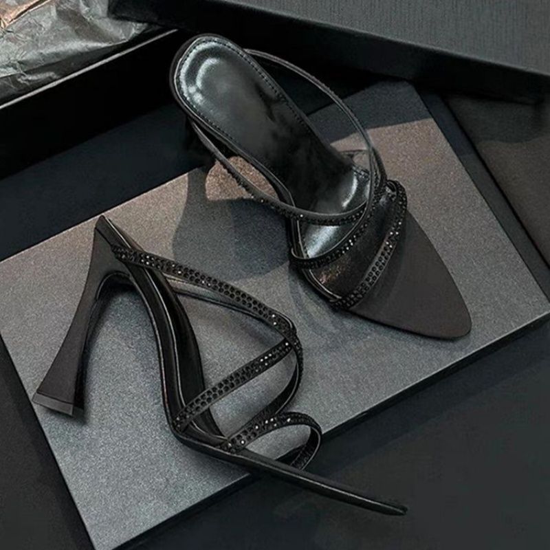 Damen elegante Absatzsandalen mit modischem Riemendesign und funkelnden Strassakzenten R&B