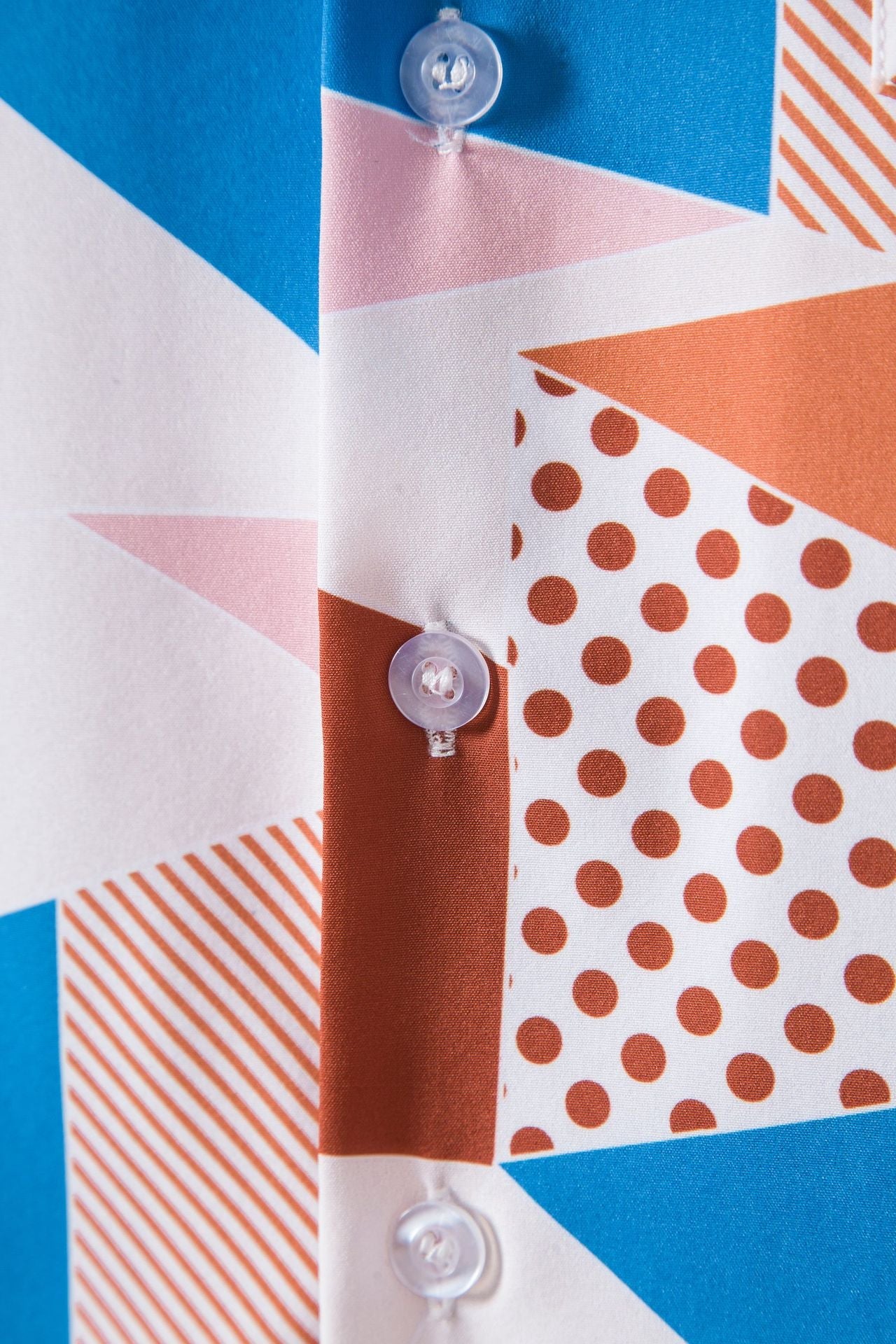Damen Kurzarmhemd mit kreativem geometrischem Muster und lockerer Passform