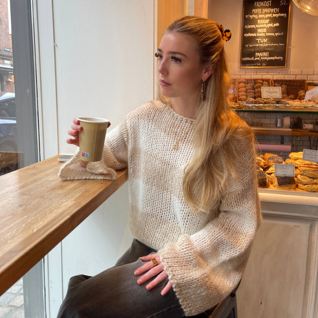 Damen Grober Strickpullover mit weitem Schnitt und breiten Ärmeln R&B