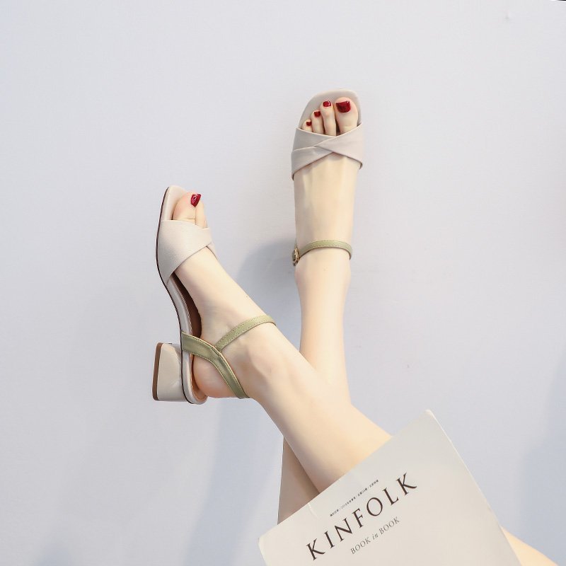 Damen Komfortable Sandalen mit elegantem Kreuzriemen und leichtem Blockabsatz EB