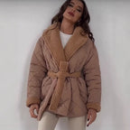 Damen gesteppte Fleecejacke mit Gürtel und großem Kragen R&B