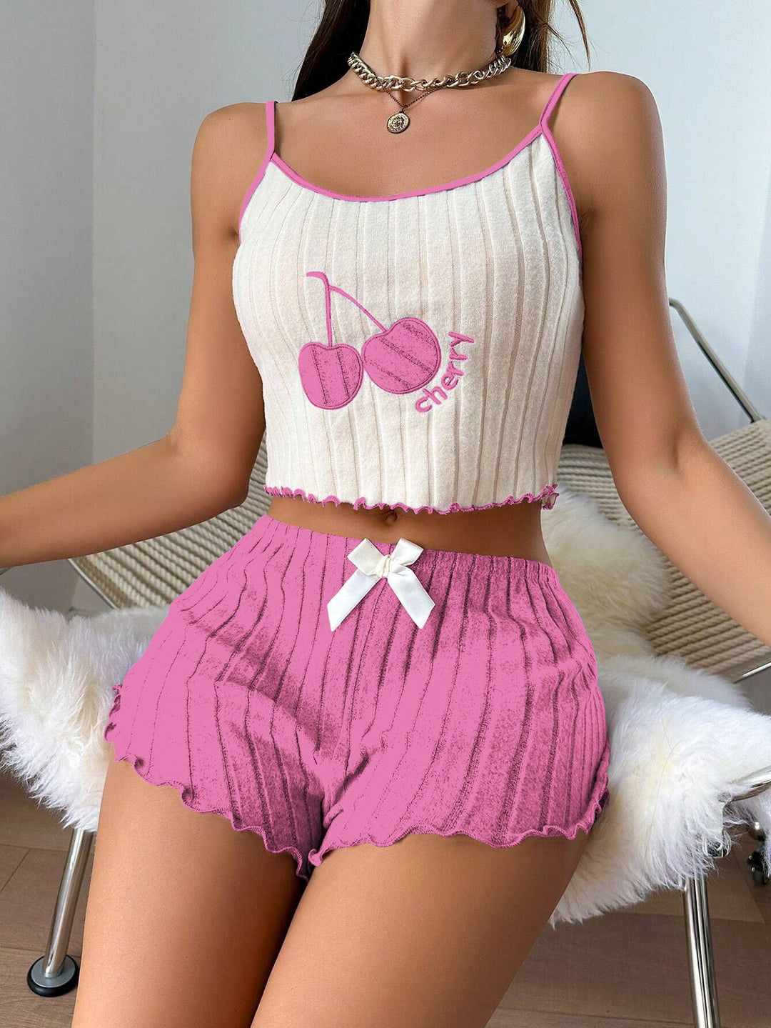 R&B | Bestickte Weste Shorts Set