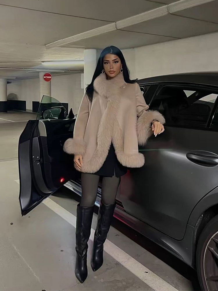 Damen Luxuriöse Felljacke mit weichem Innenfutter und eleganten Details R&B