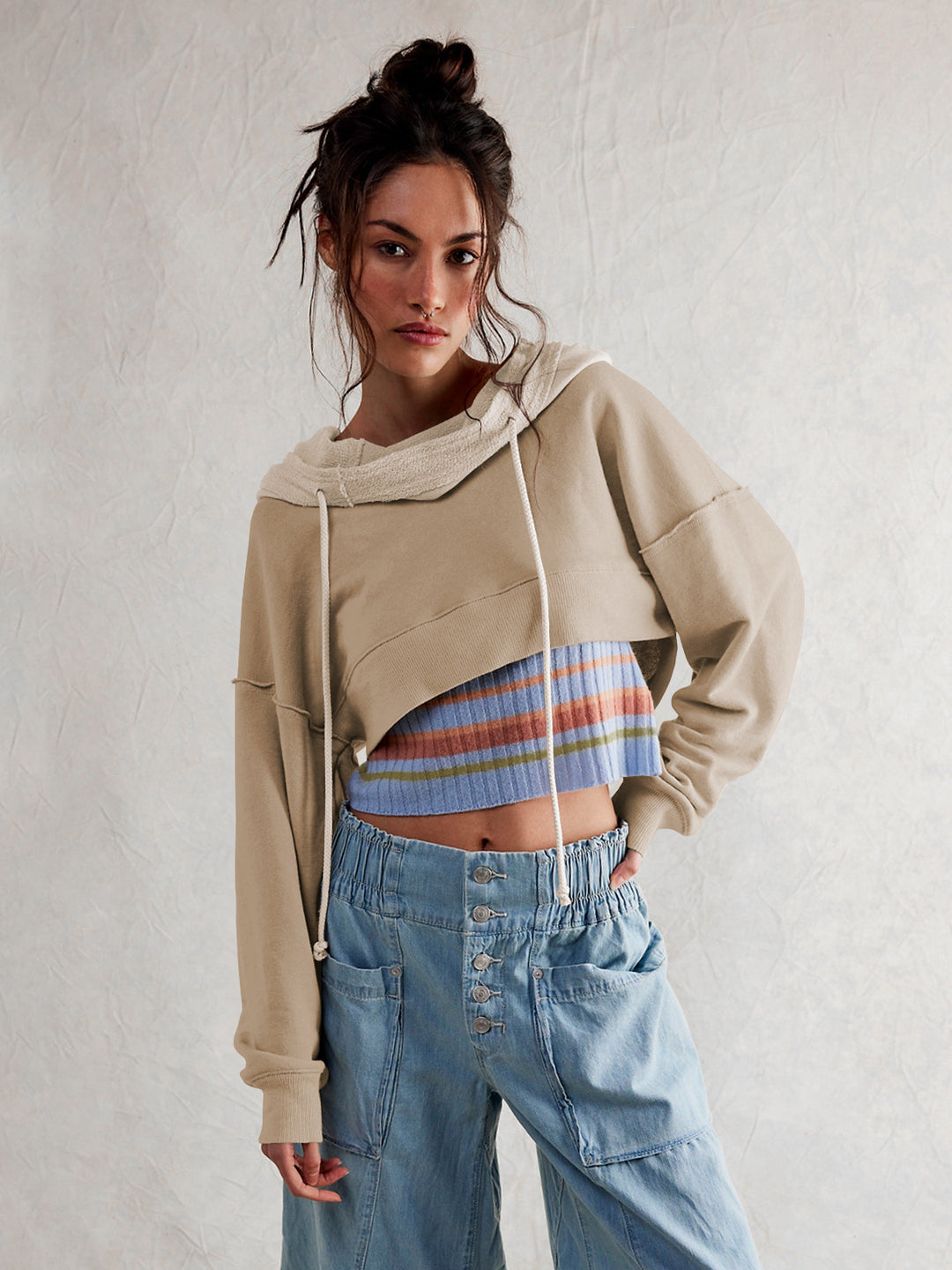 Damen cropped Sweatshirt mit lässigem Schnitt und Kängurutasche R&B