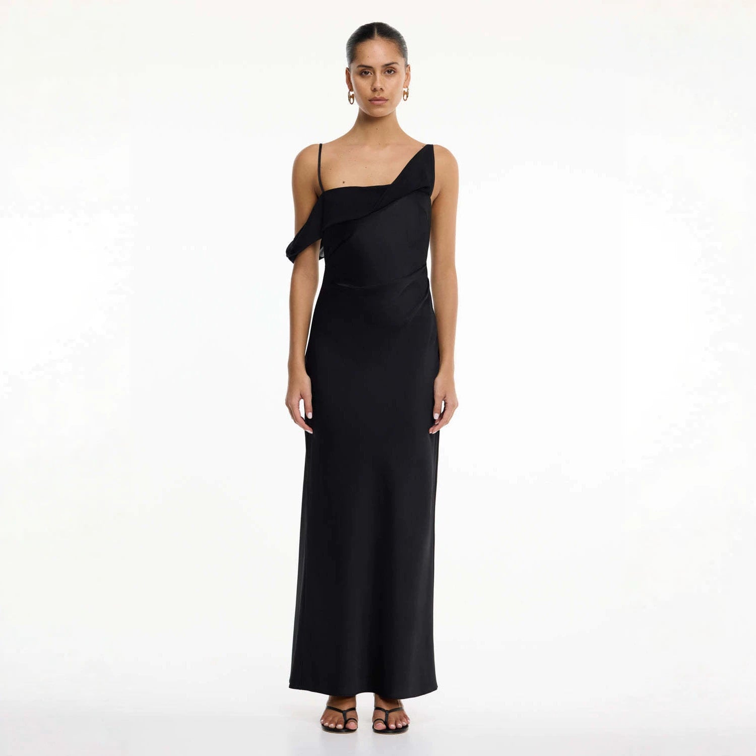 Damen Elegantes Maxikleid mit asymmetrischem Oberteil und fließendem Schnitt R&B