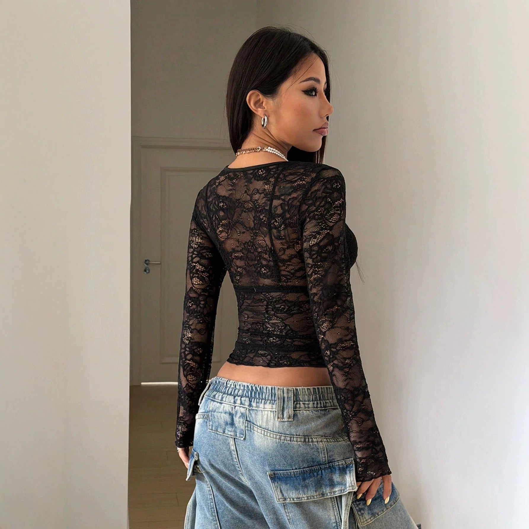 Damen nan tailliertes transparentes Spitzen-Longsleeve mit floralem Ajourmuster und Stretch R&B