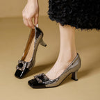 Damen elegante Pumps mit modischem Zierelement