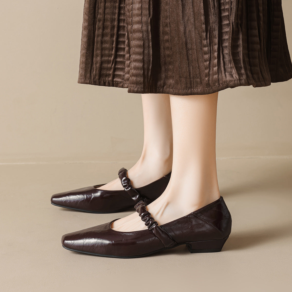 Damen elegante Ballerinas mit modischem Riemen und bequemem Absatz