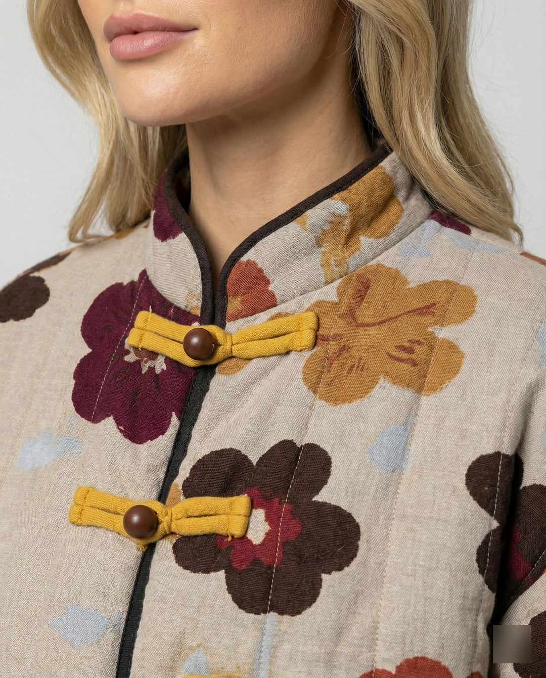 Damen kurze Blumenbouclé-Jacke mit Knebelverschluss und Ballonärmeln R&B