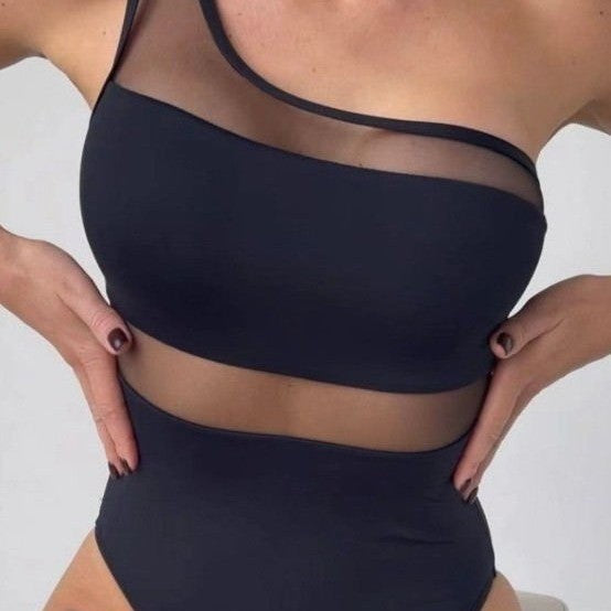 Damen Einteiler Badeanzug mit asymmetrischem Schnitt und transparenten Akzenten R&B
