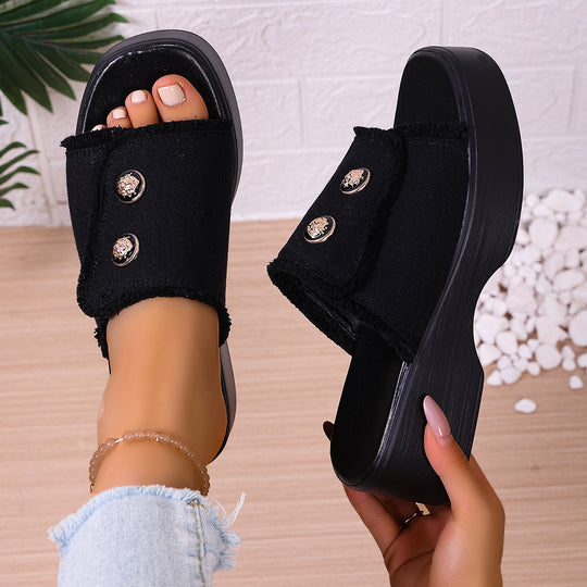 Damen Platform-Pantoletten mit modischen Knopfdetails und rutschfester Sohle R&B