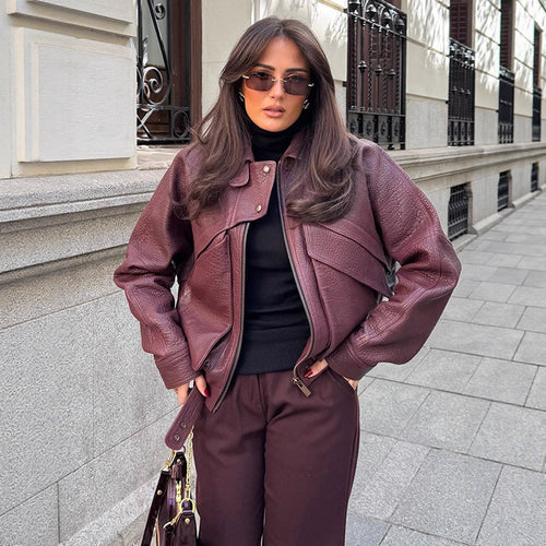 Damen Kunstlederjacke mit modischem Schnitt und praktischen Taschen R&B