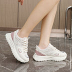 Damen Sportliche Sneakers mit atmungsaktiver Mesh-Oberfläche und flexiblem Sohlenprofil R&B
