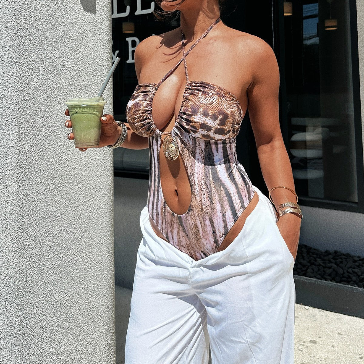 Damen Eleganter Einteiler mit einzigartigem Cut-Out-Design und festem Halt