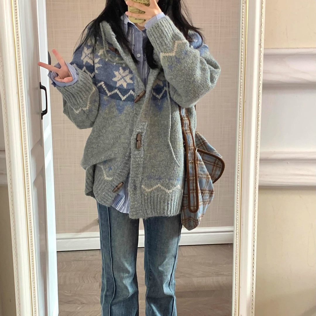Damen kuschelige Strickjacke mit hohem Kragen und Ornamenten R&B