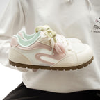 Damen modische Sneaker mit einzigartigem Blumenmotiv und bequemer Dämpfung