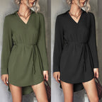 Damen Blusenkleid mit taillierter Schnürung und eleganter Knopfdetailierung R&B
