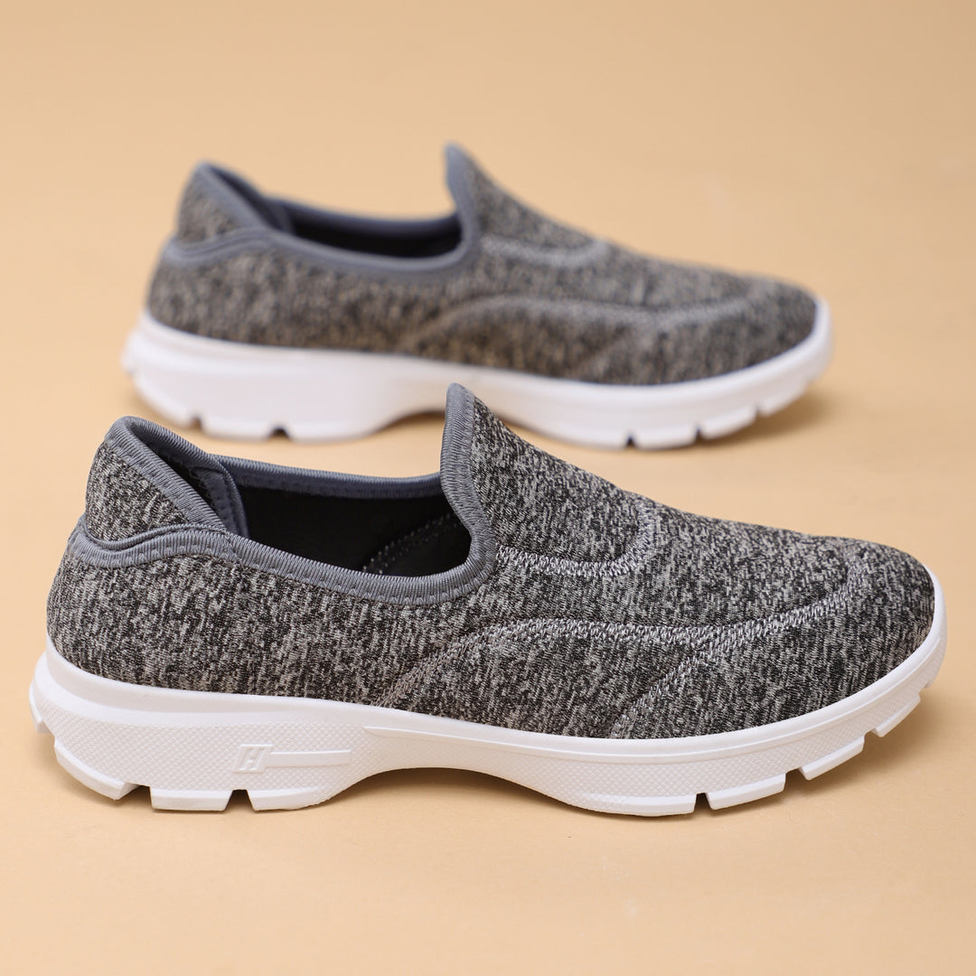 Damen Bequeme Slip-On Sneakers mit rutschfester Sohle und atmungsaktivem Obermaterial R&B