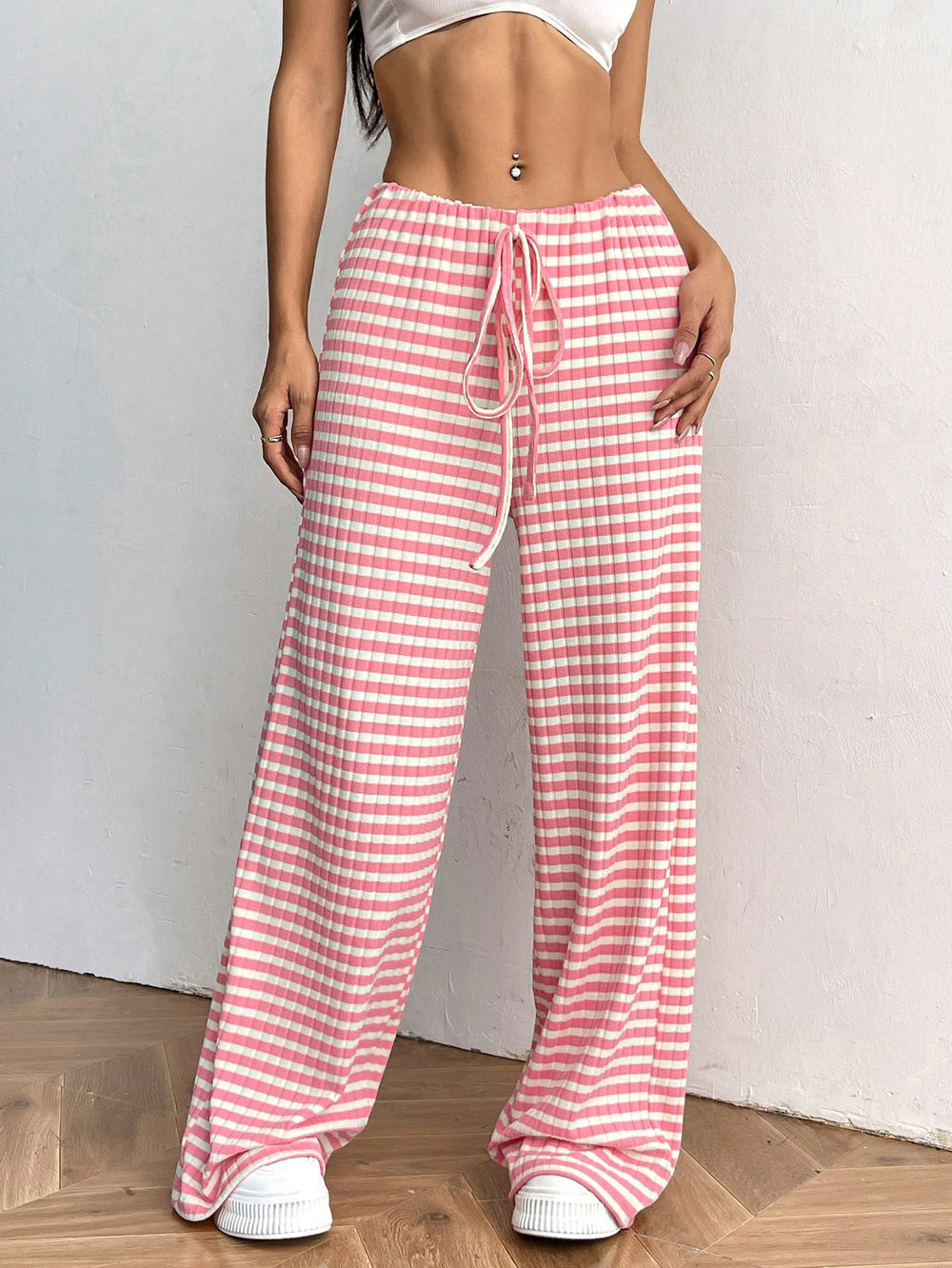 Damen komfortable Relaxhose mit weitem Schnitt und verstellbarem Kordelzug R&B