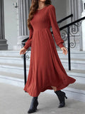 Damen gestricktes Maxikleid mit langen Ärmeln