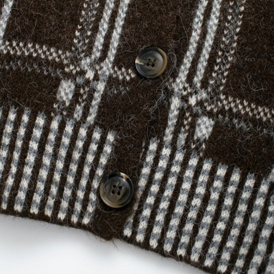 Damen Strickjacke mit modernem Karomuster und Knopfverschluss R&B