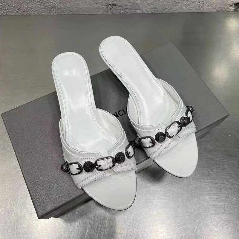 Damen modische Slides mit dekorativen Metallakzenten R&B