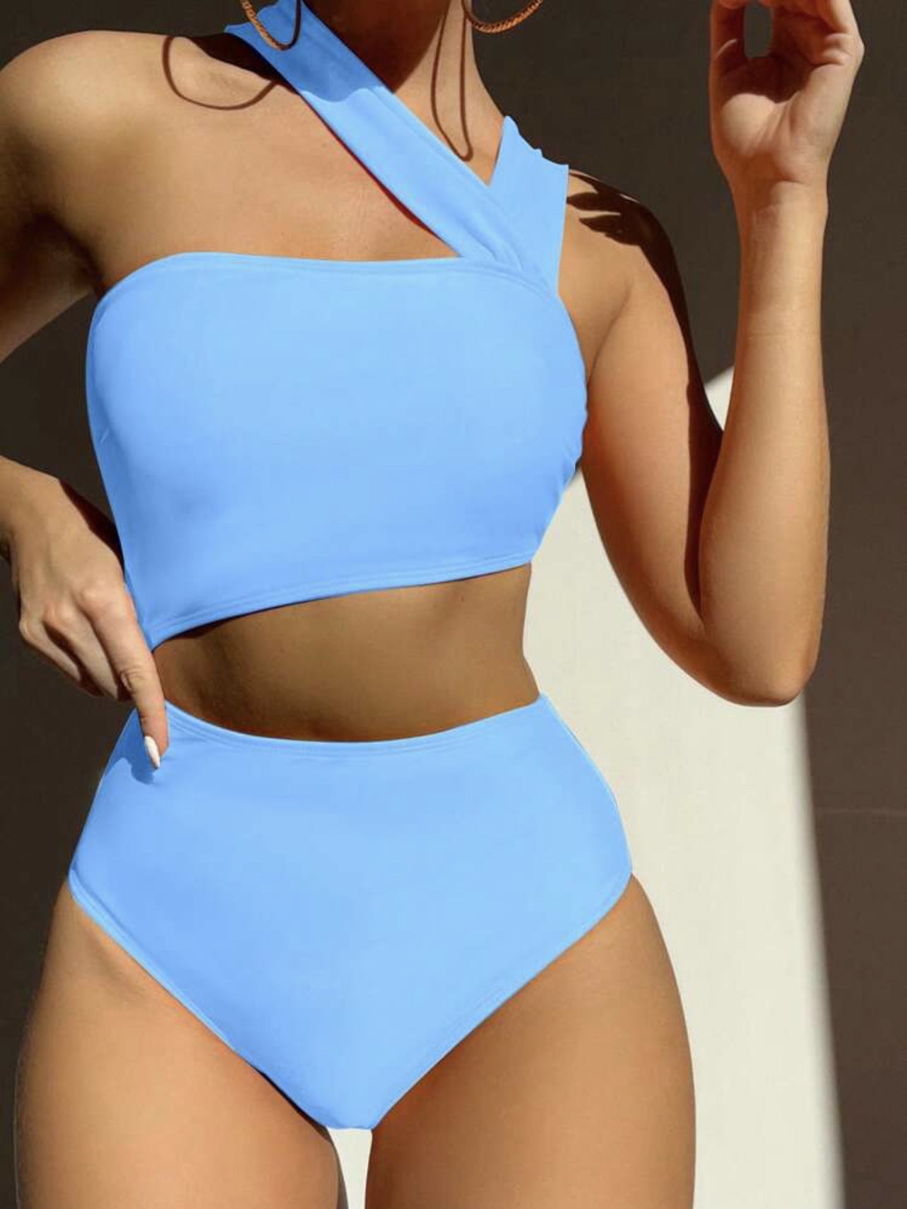 Damen Hochgezogener Badeanzug mit asymmetrischem Oberteil R&B