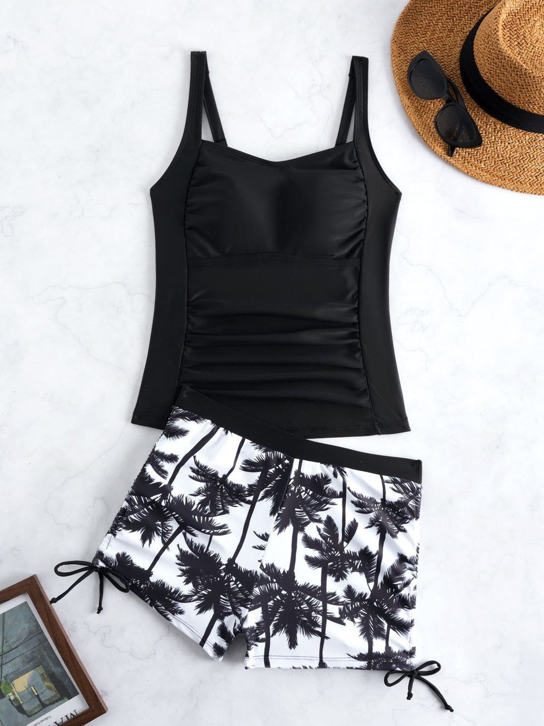 Damen Badeanzug mit trendiger Raffung und modischen Shorts R&B