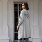 Damen Strickjacke mit Kapuze und stilvollem Zopfdesign R&B