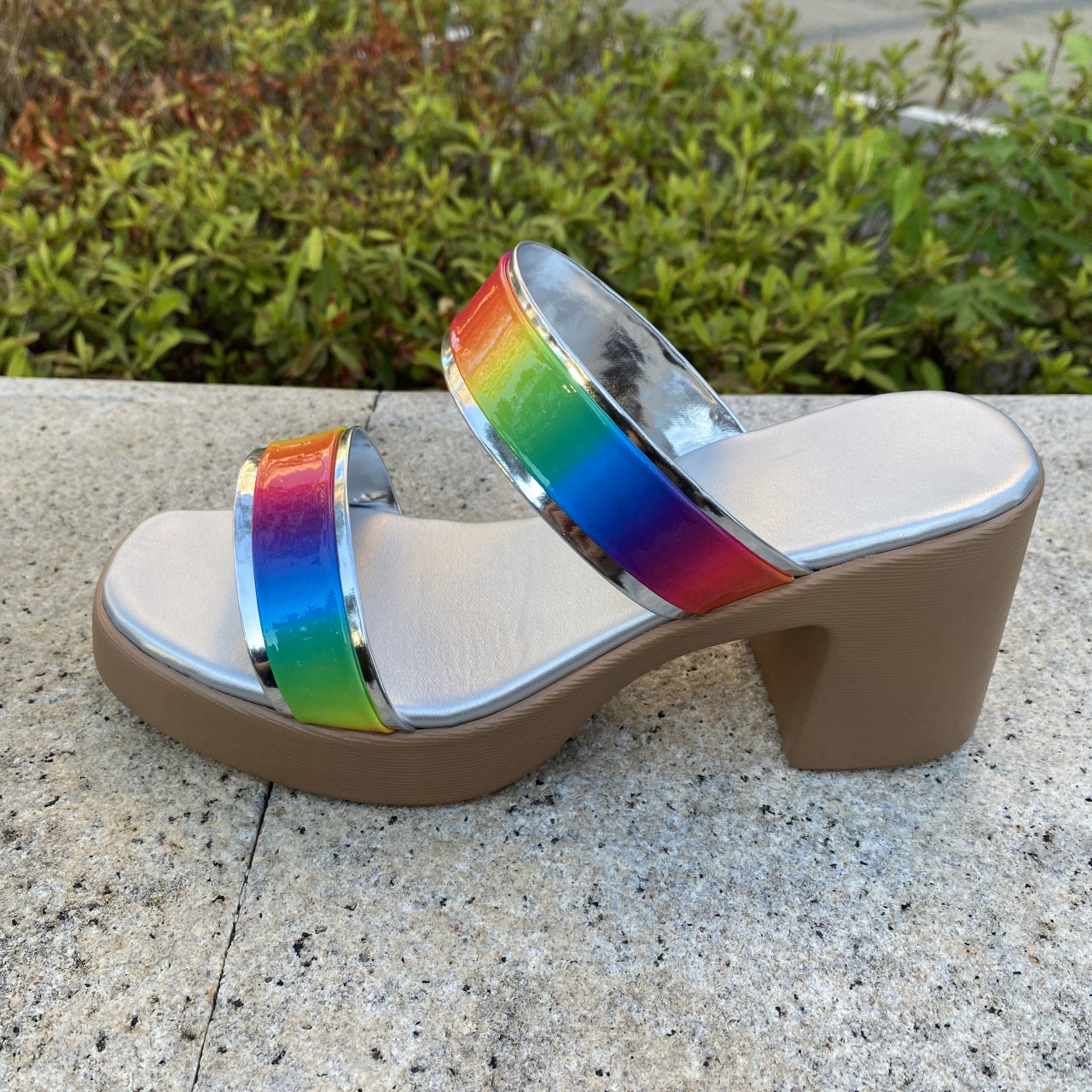 Damen Plateau-Sandalen mit regenbogenfarbenem Glanz und bequemem Absatz R&B