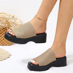 Damen Wedge-Pantoletten mit breitem Riemen und komfortabler Sohle R&B