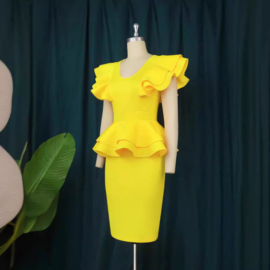 Damen figurbetontes Kleid mit voluminösem Rüschenabschluss R&B