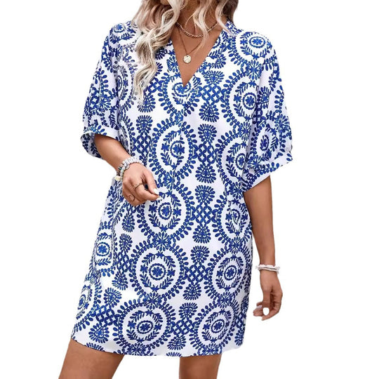 Damen Strandkleid mit elegantem V-Ausschnitt und verspieltem Mustermix R&B