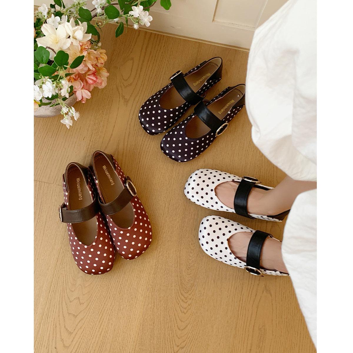 Damen Ballerinas mit modischem Gurt und Punkte-Design
