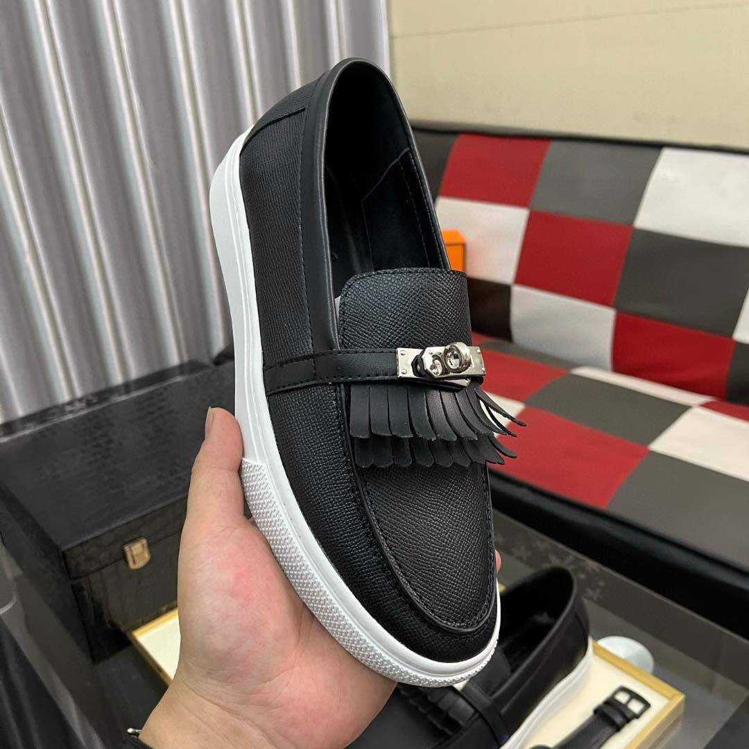 Damen Mokassins mit eleganter Ledernarbung und modischem Zierdetail R&B