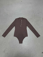 Damen Langarm-Bodysuit mit Knopfleiste und Rippstruktur R&B
