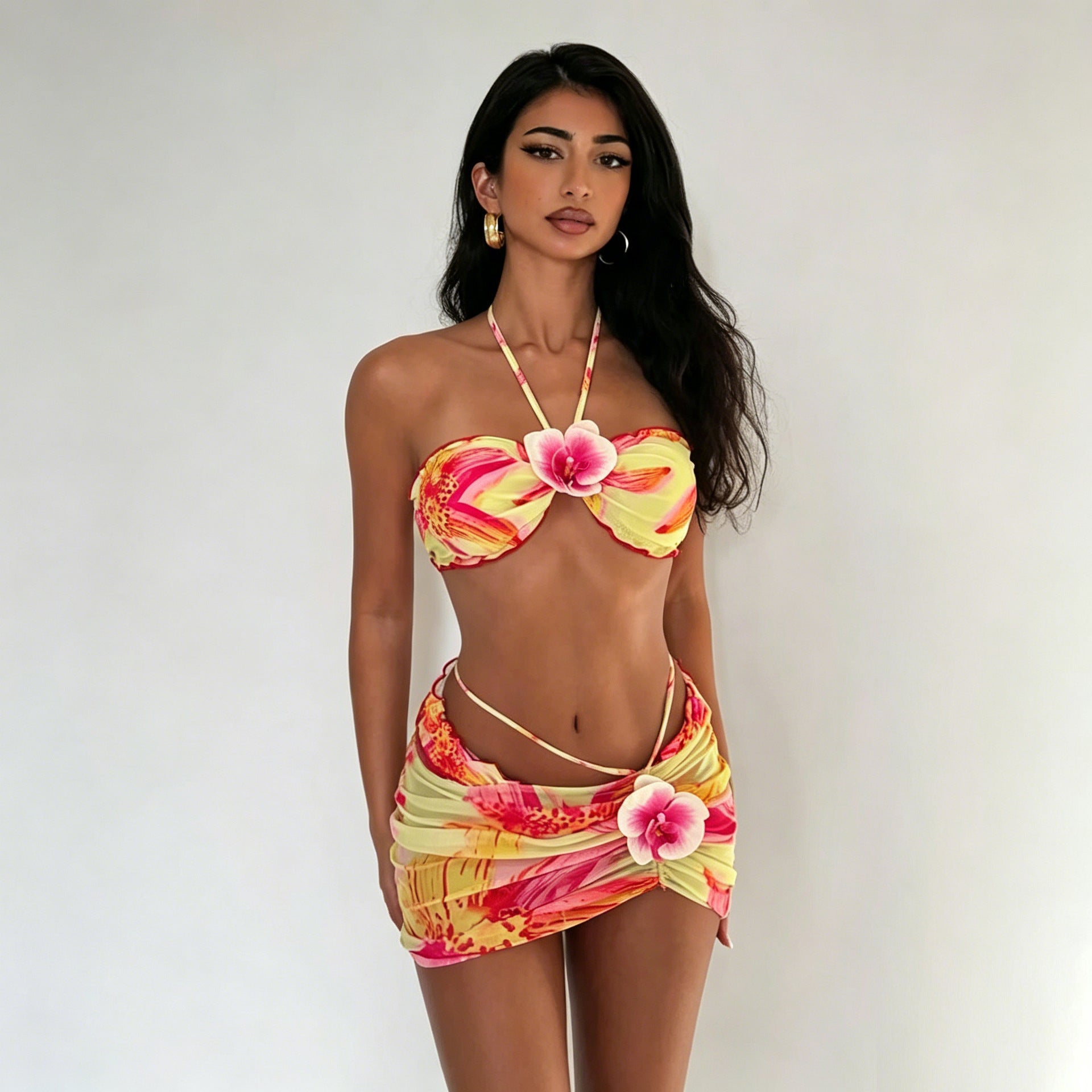 Damen Bandeau-Bikini mit floralem Wickelrock R&B