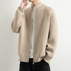 Herren Strickjacke mit modernem Zipper und strukturierter Oberfläche